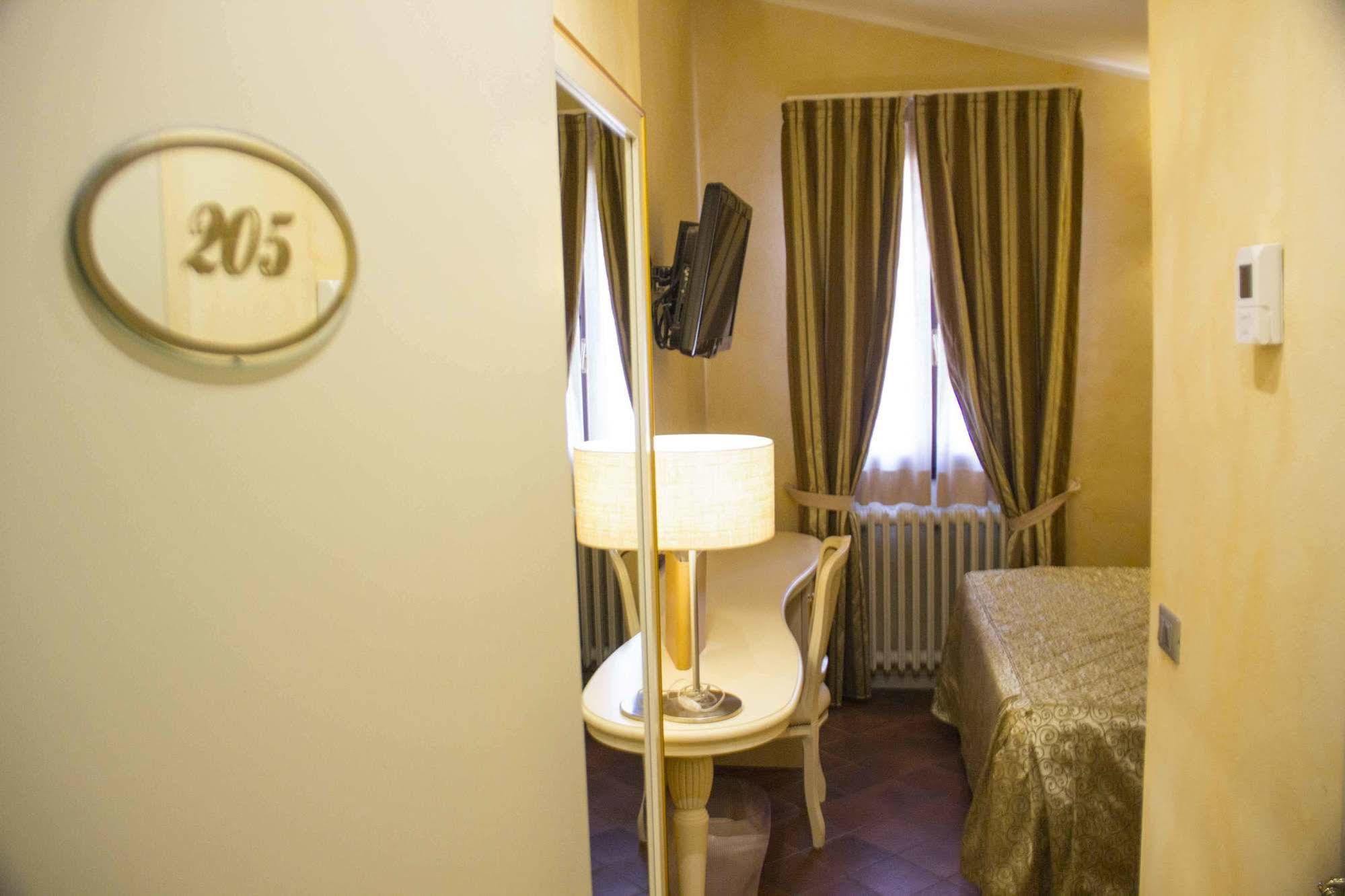 Villa Dei Tigli 920 Liberty Resort Rodigo Zewnętrze zdjęcie